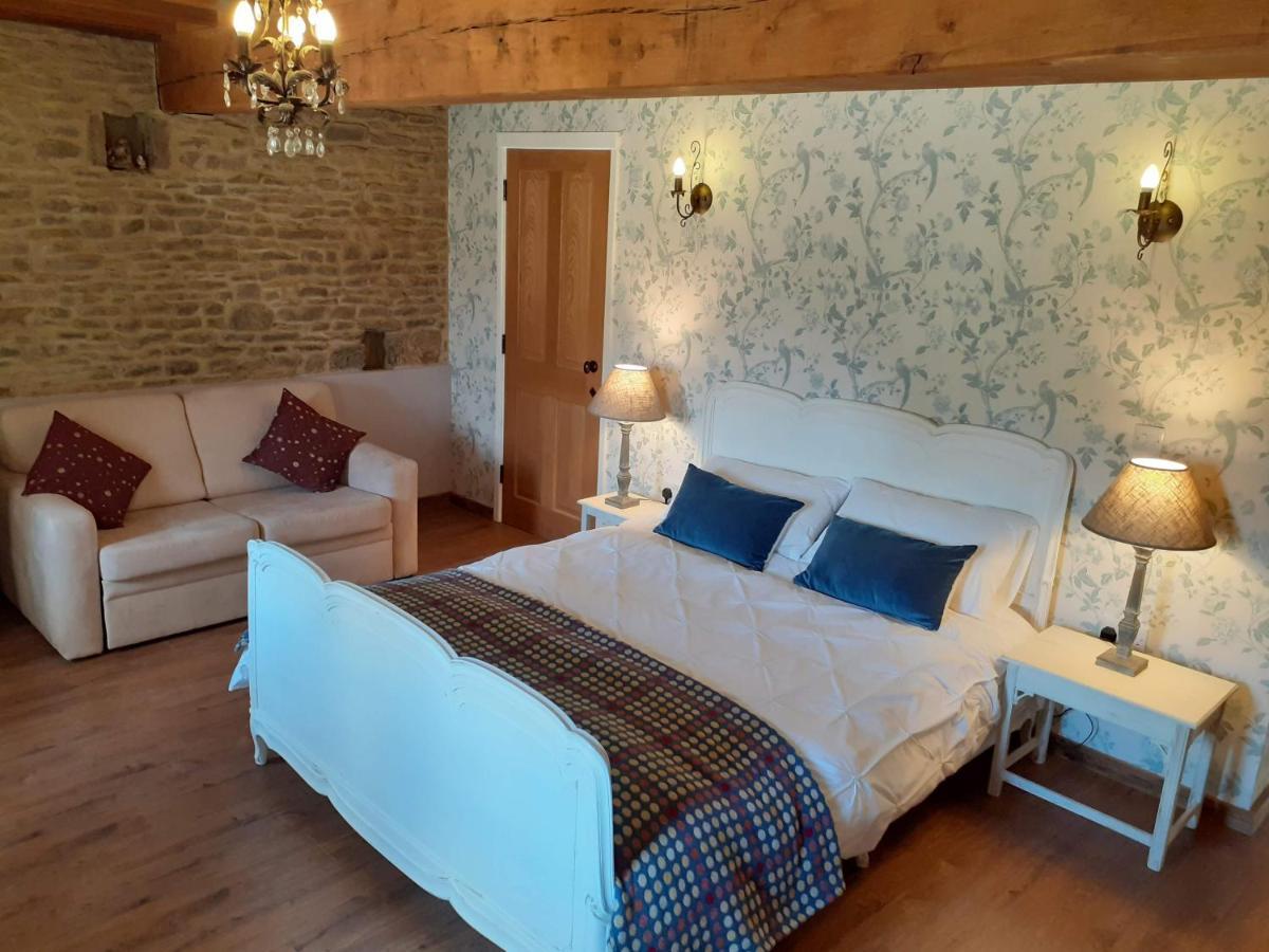 The Byre North End Farm Bed & Breakfast Ashton Keynes Exterior photo